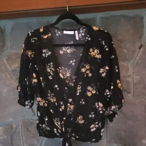 Lug Black Floral Women's Blouse